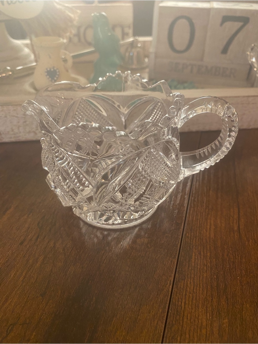 Starburst Pattern Creamer Cup